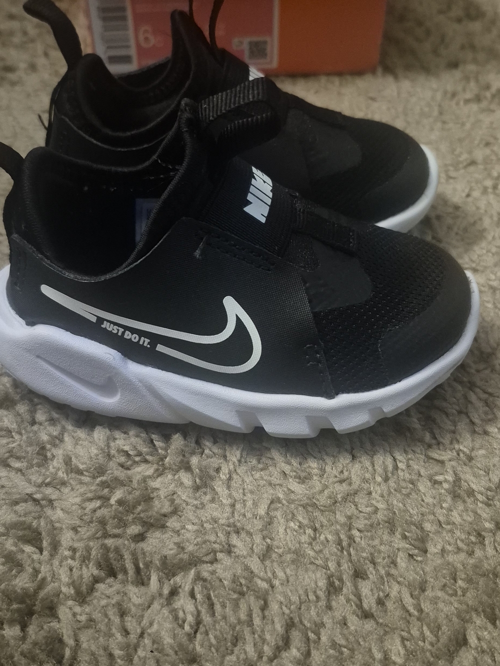 Toddler Nike Sneaker Size 5c (Re-list)
